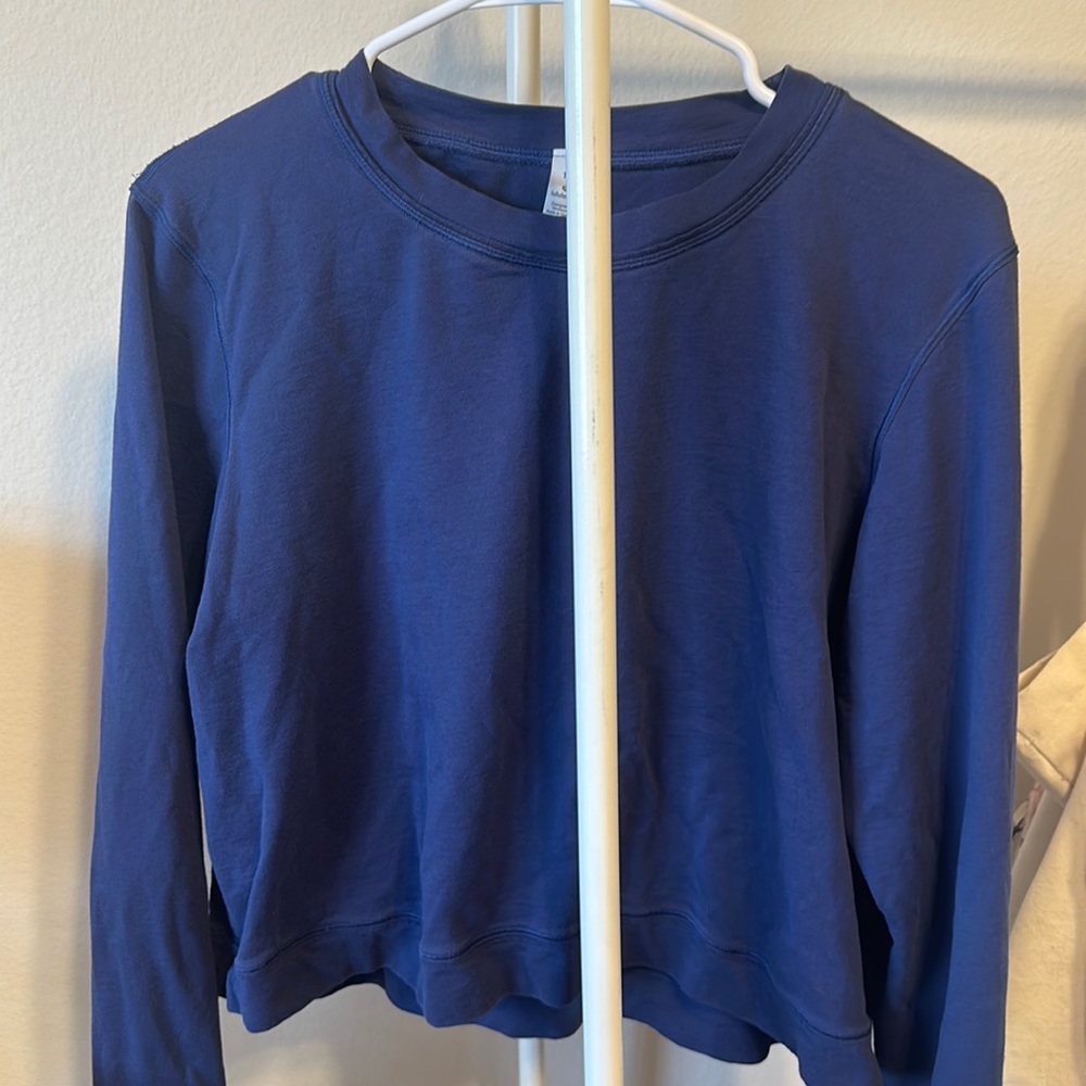 Lululemon navy long sleeve